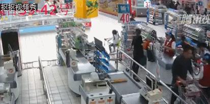 警惕！超市里有人带刀片专挑孩子下手！受害人都有这个特点