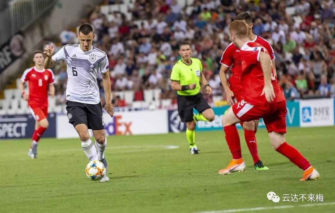 在球场有不同的体验,威悉球场