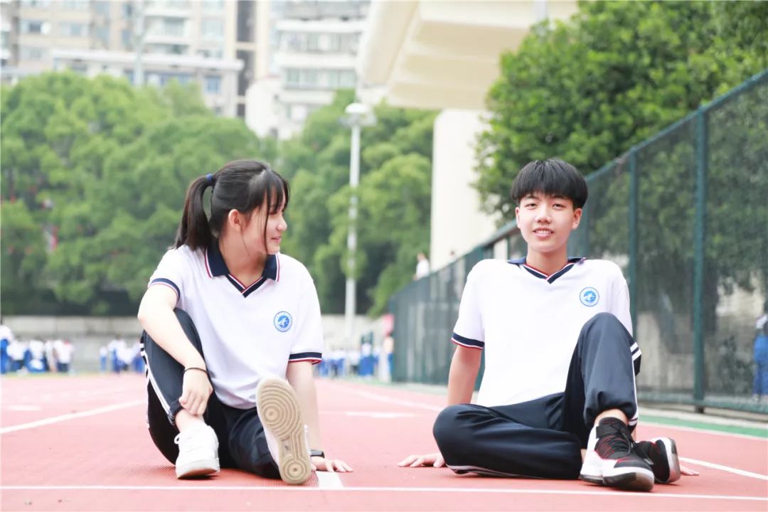 郴州市宜章县第七完全小学校服,校服最美学校