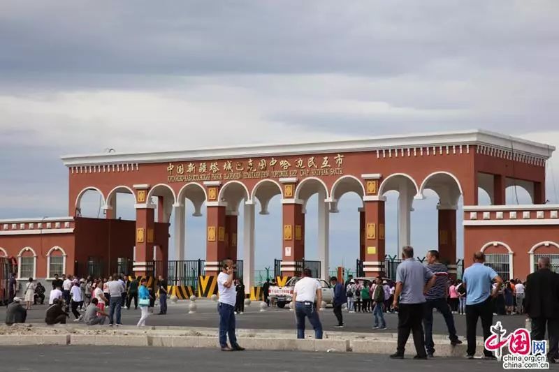 塔城印象红瓶酒,塔城映像