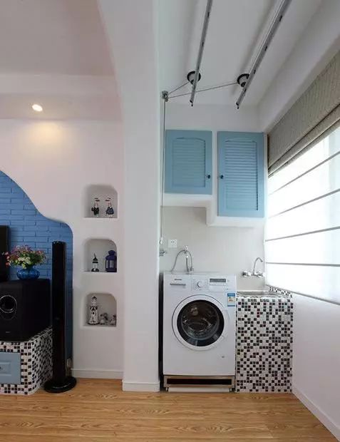 房间太小洗衣机不知放在哪里,房子里的洗衣机在哪里放着