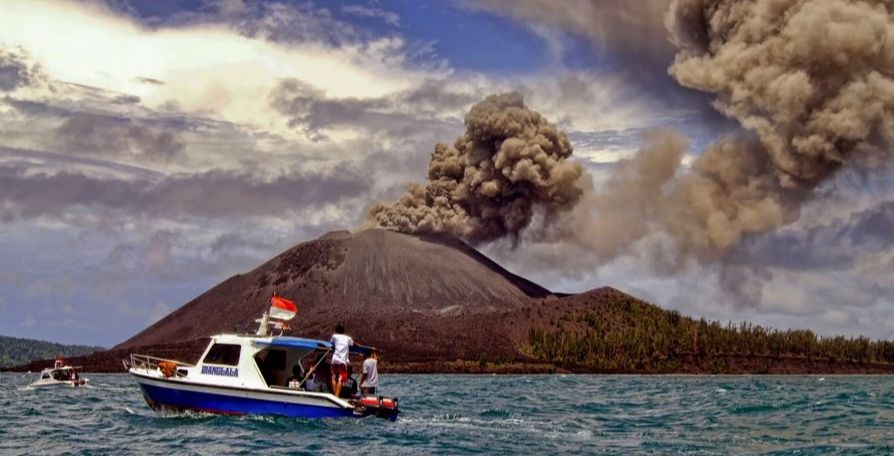 挖到一座免签直飞的超冷门海岛！火山浮潜摸小鹿，好玩秒杀巴厘岛