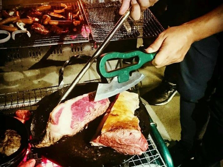 扎古热能斧样式的菜刀！做饭也能三倍速了