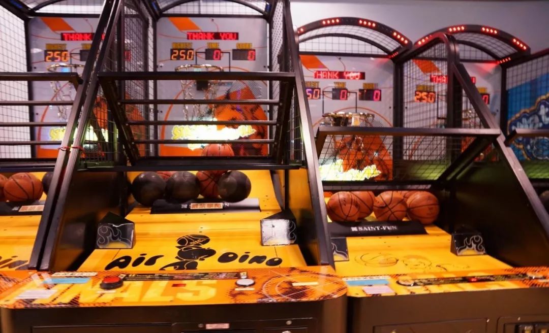 下沉式购物中心效果图,购物中心如何打造