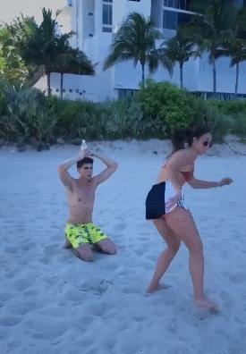 甄子丹赵文卓瓶盖挑战,赵文卓挑战长风镖局踢瓶盖