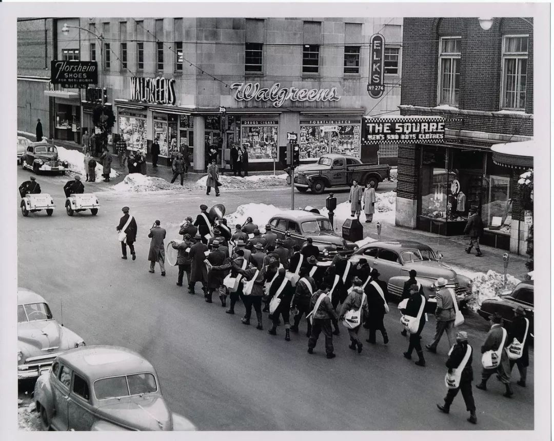 透支信用卡的女孩子,透支买奢侈品的女人