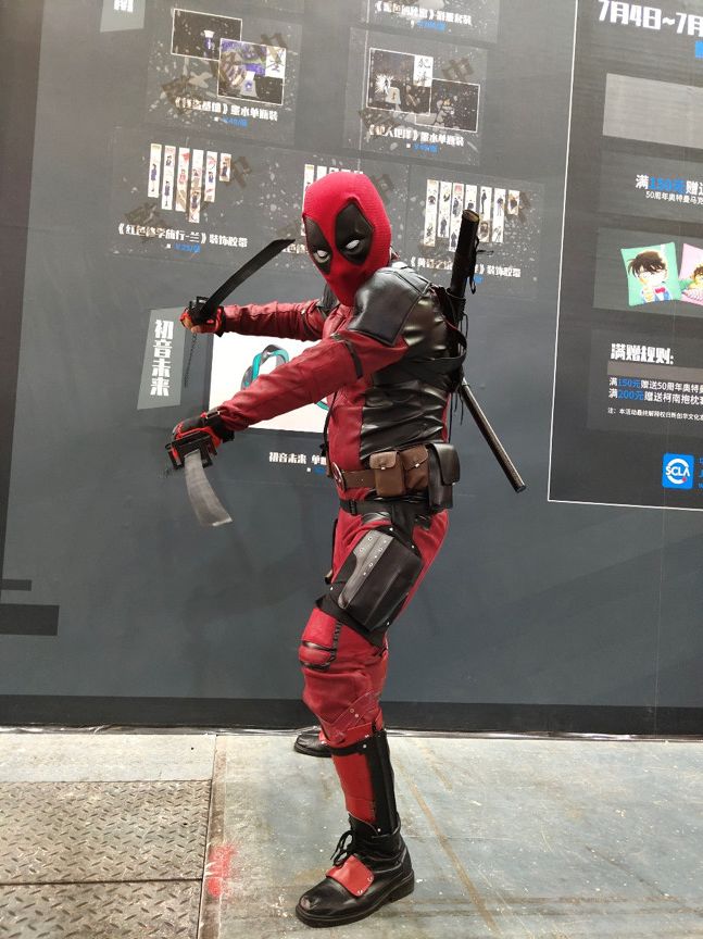 小编今天逛了一下动漫展，然后觉得自己老了……