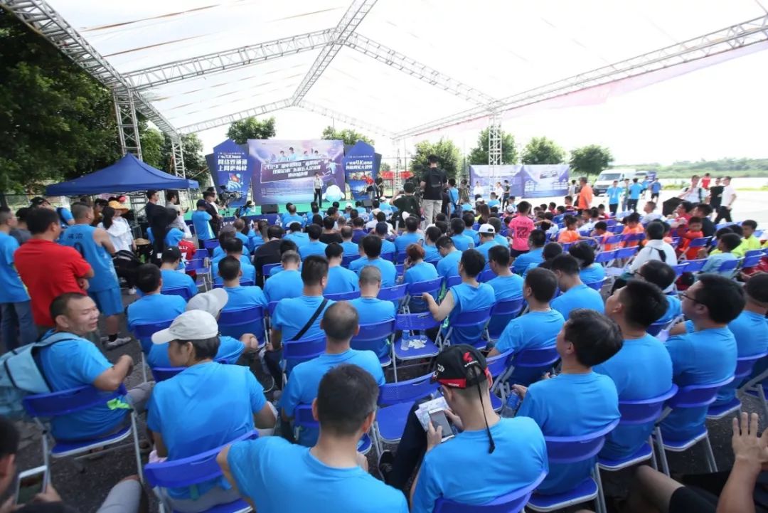 超燃超有气势运动会开幕式,很燃的足球比赛