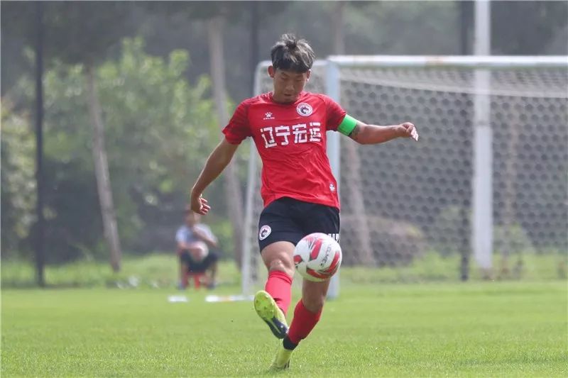 贵州恒丰对辽宁宏运直播,辽宁宏运足球队3比1上港