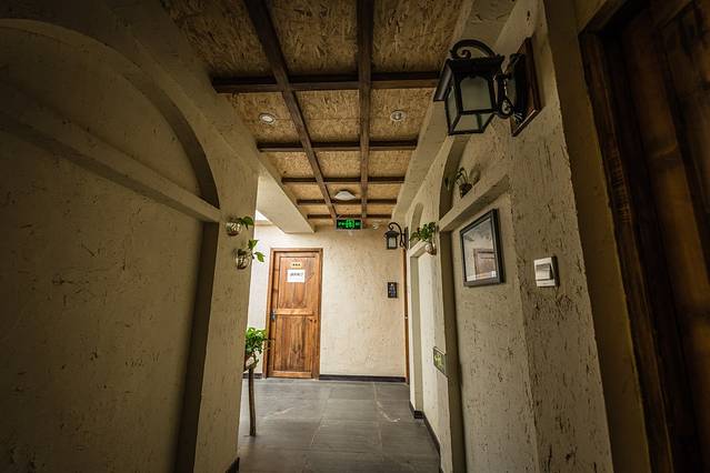 没想到，真有人在大漠建了一座能看星星的边城驿站