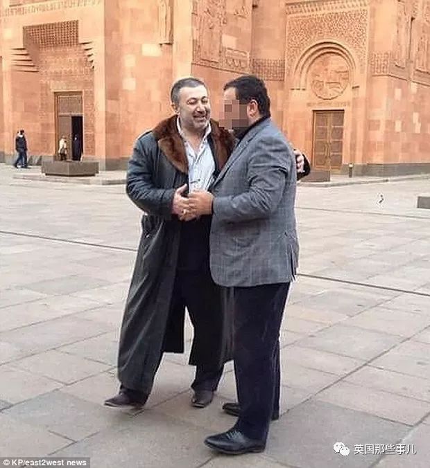 姐妹三人联手杀死残暴鬼父被控谋杀…近30万人求情：她们无罪