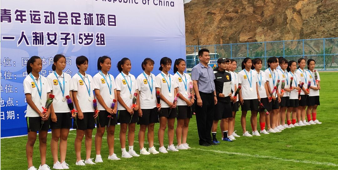 我们是冠军英文女版,我们是冠军中国女足图片