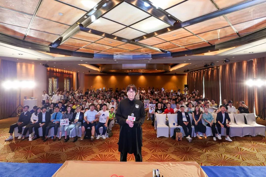 转载丨什么?我竟然在魔都偶遇了日本泰斗级漫画大师高桥阳一