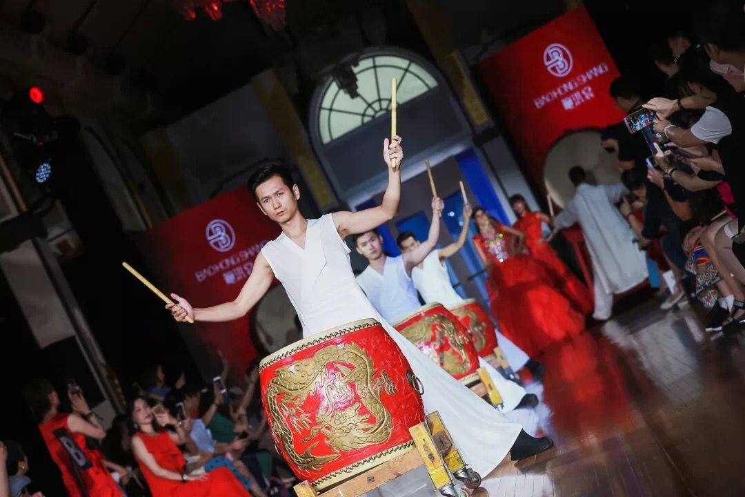 高定巴黎时装周发布会,香奈儿春夏高定时装周