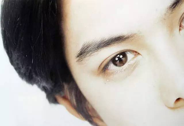 这个曾经惊艳亚洲的18岁少年,是多少人心中的白月光