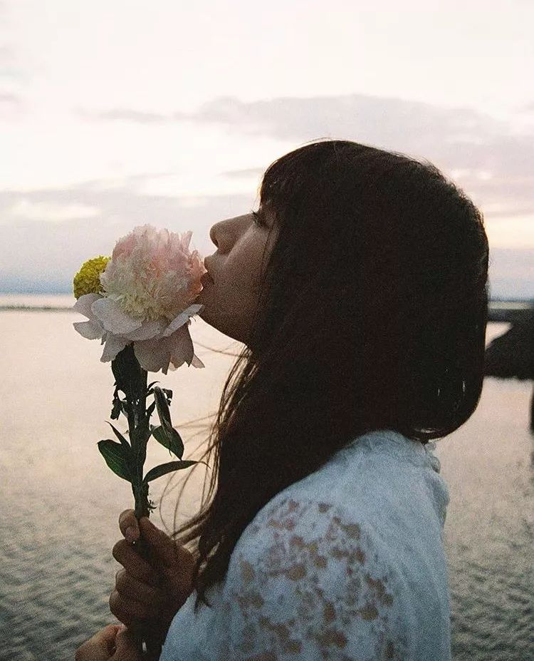 这样拍背影真的太好看了,怎样拍侧脸好看霸气