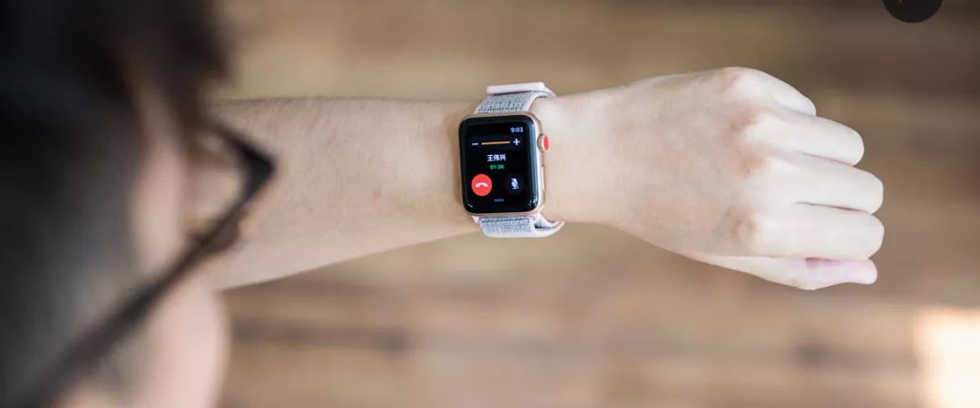 一只飞蛾竟能挽救一家显示技术公司，显示产业无所不在