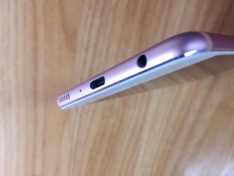 告诉你手机进水最好的补救方法,手机进水了怎么办最快最简单