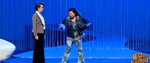 她28岁变性,父亲被嘲笑“这是你儿子还是女儿?”,一句话回应暖哭了...