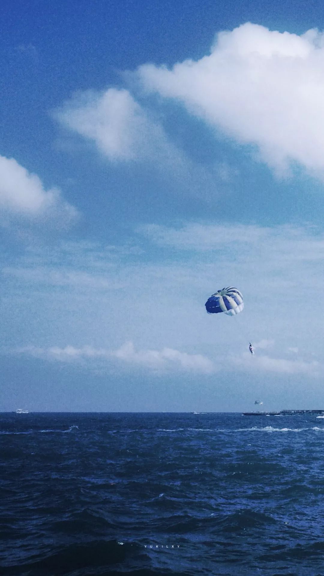 在国外呆不下去想回国怎么办,在国外留学不回家