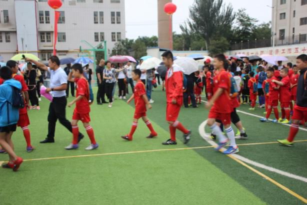 阳光下育人，风雨中做事——武威市天马怡林青少年足球俱乐部侧记