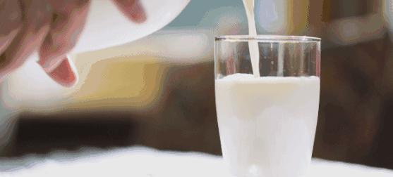 纯牛奶买一送一元,商场光明牛奶买一送一质量如何