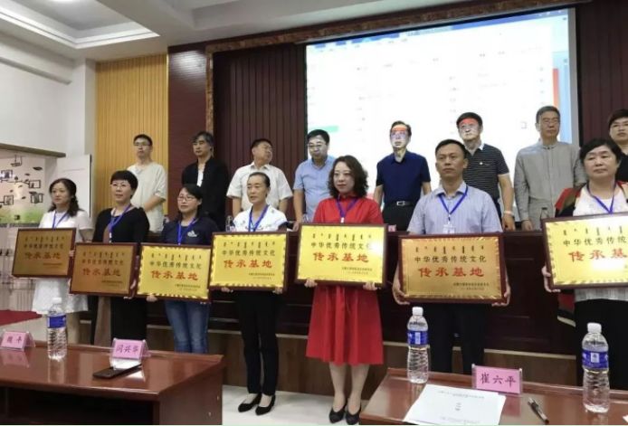 【青山时讯】全国青少年校园足球夏令营开营；2019年上半年青山区经济平稳运行；医保专项治理检查工作