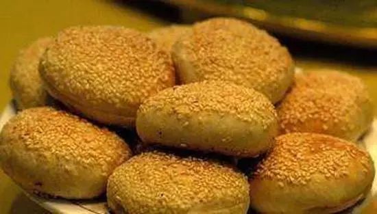 您瞅瞅~咱们老北京的烧饼种类可真不老少