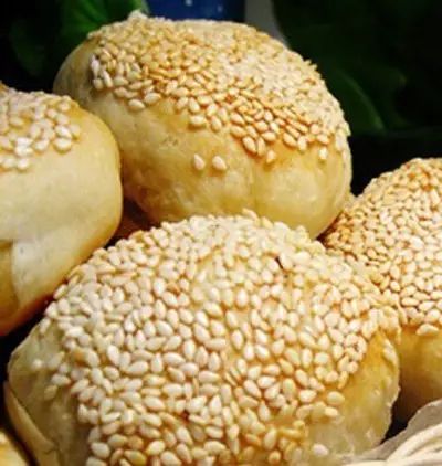 您瞅瞅~咱们老北京的烧饼种类可真不老少