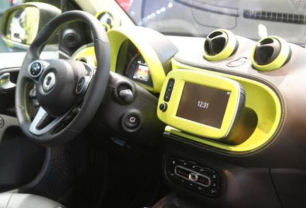 清洗汽车发动机要注意什么,开了10年的车发动机怎么清理积碳