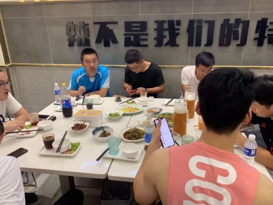 国际米兰一家亲,米兰一家亲