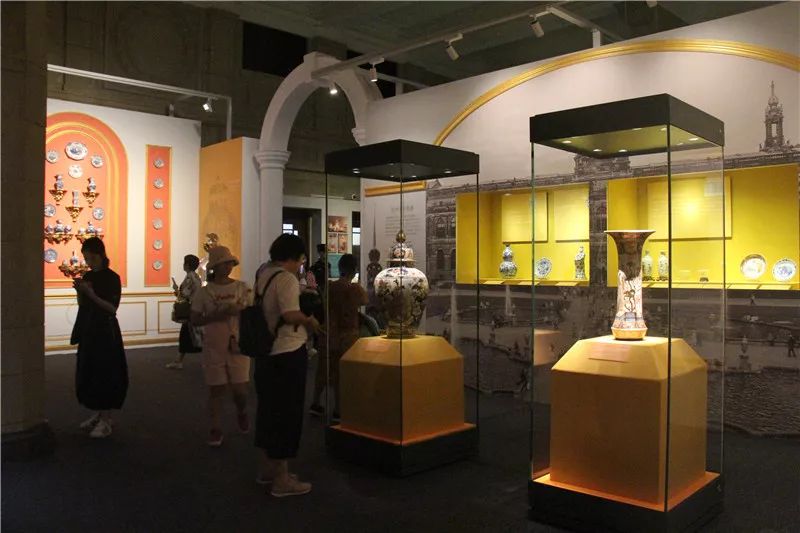 展览|励志史:“模仿”景德镇逆袭成“欧洲第一名瓷”