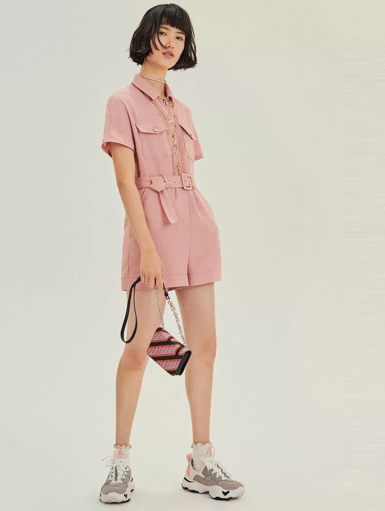 这6款超适合情人节当天的穿搭,下周穿什么一周穿搭模板来了