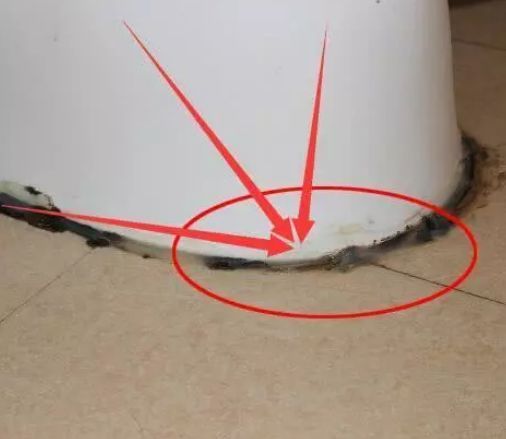 马桶边缘玻璃胶发黑发霉怎么处理,马桶边玻璃胶发霉发黑