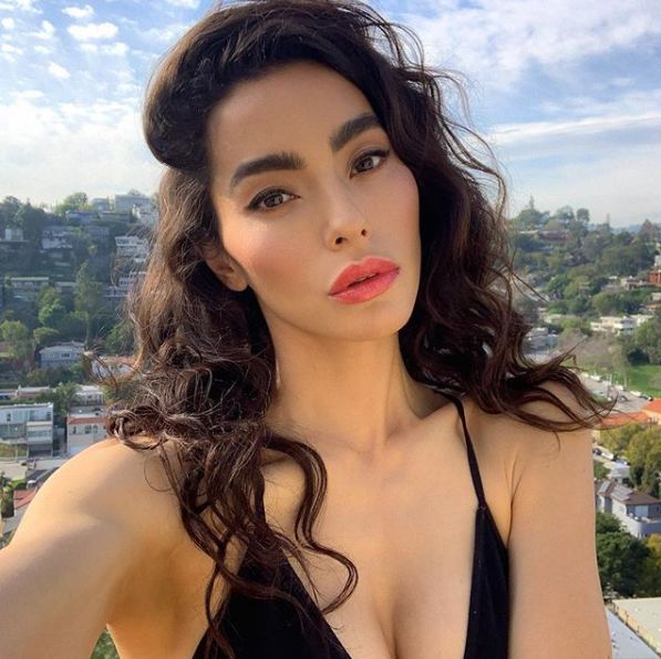 中国男篮拿2个金牌,世预赛中国男篮红白款上脚球鞋