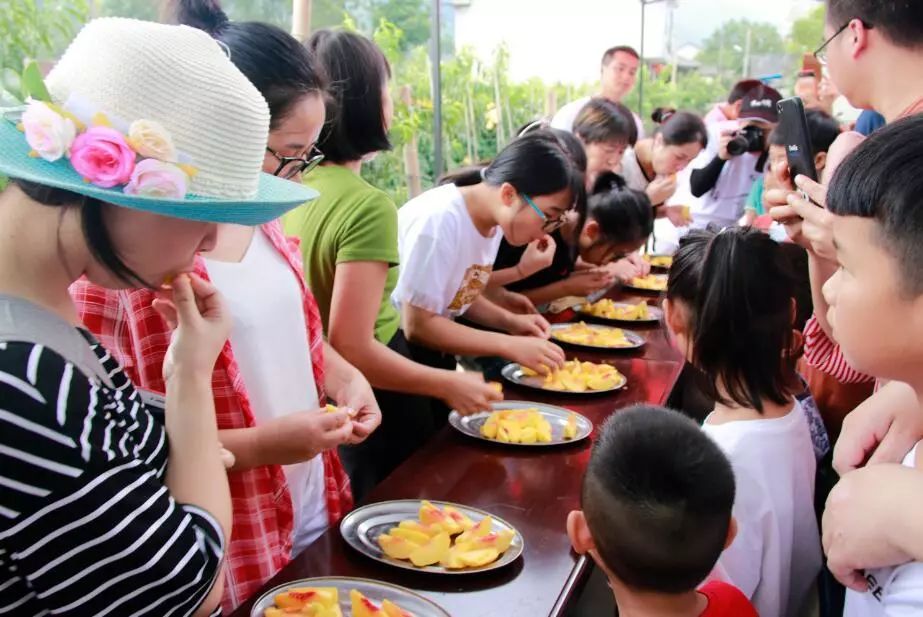 购购购！今天这里超热闹