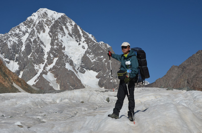 雪峰冰川雪莲草甸十分的激动八分憾——2019年7月环博格达纪实
