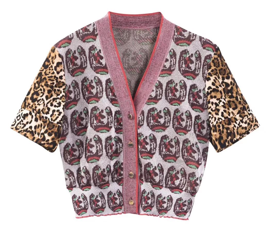 宋茜的衣服为什么这么高,宋茜一身醒目的白色套装