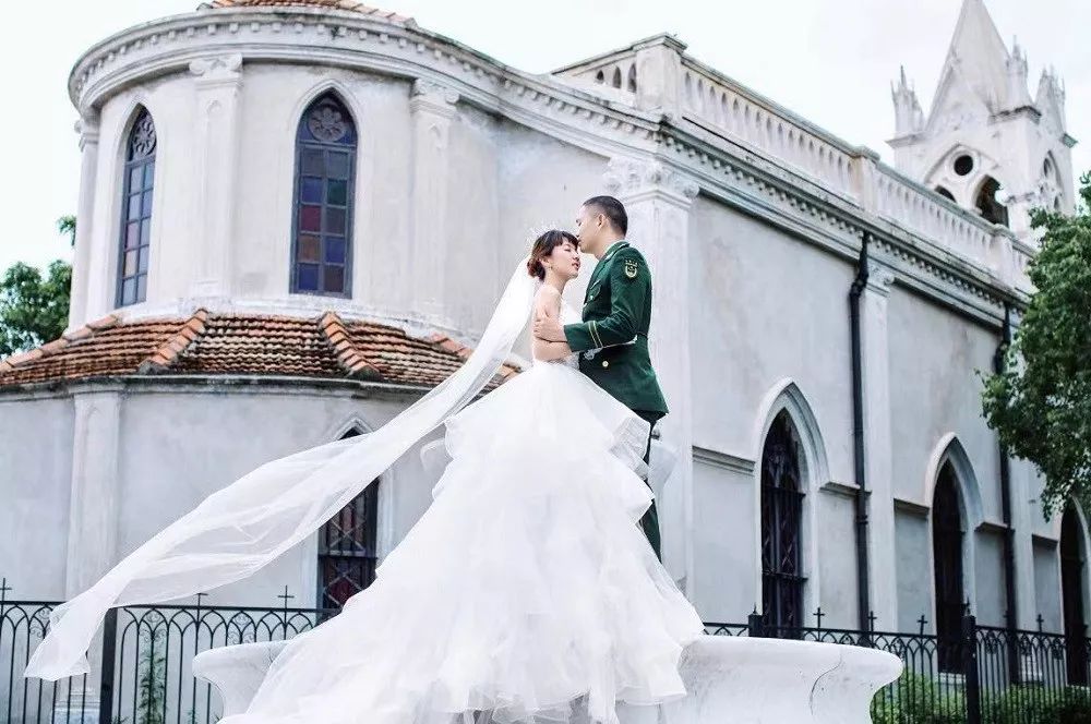 军人爱情故事,七夕军人情侣