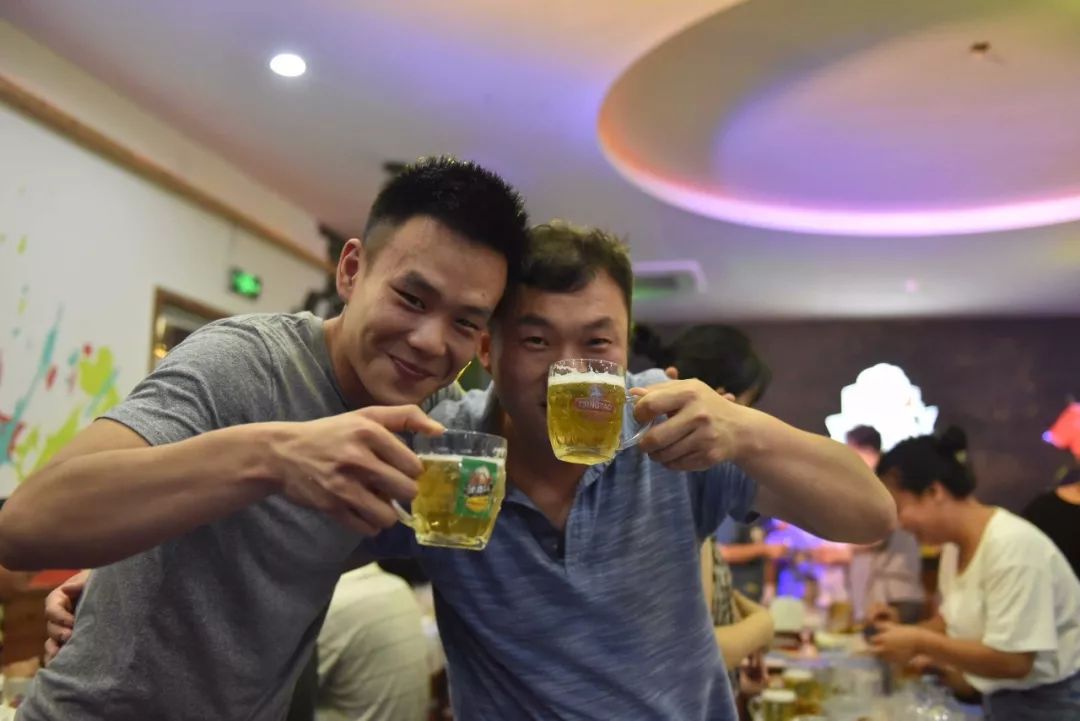 西海岸啤酒城音乐,金沙滩音乐主题酒吧