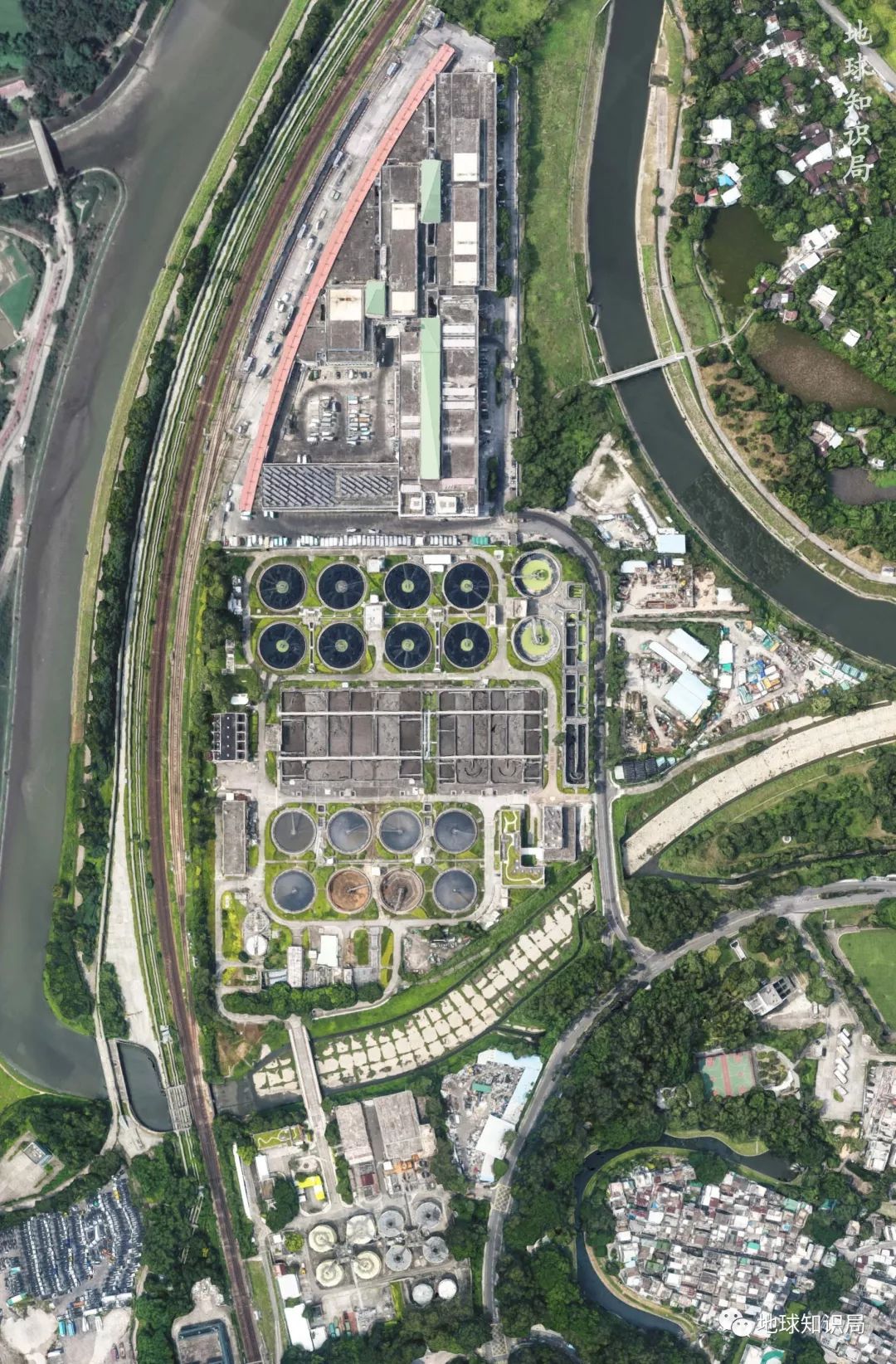 棣欐腐鍜屽唴鍦扮殑鍖哄埆,棣欐腐鍜屽唴鍦扮殑鍏崇郴