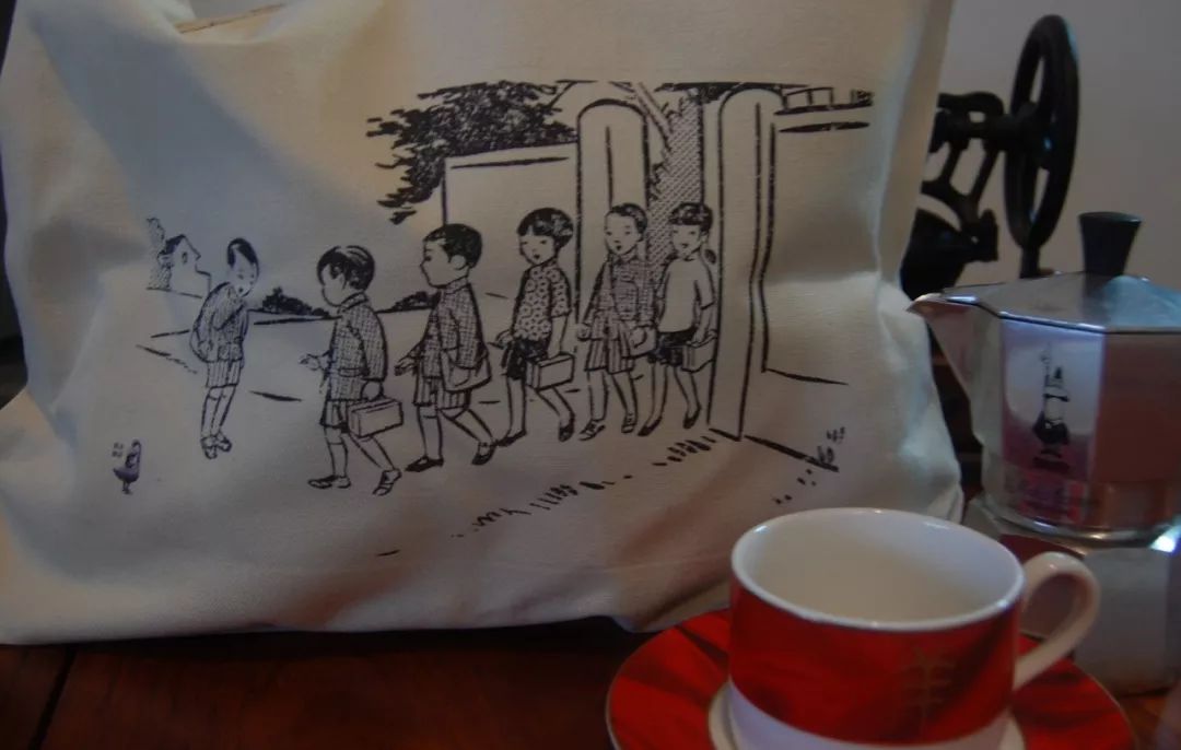 你与时尚只差一步的包包,你与时尚只差一个编织包的距离