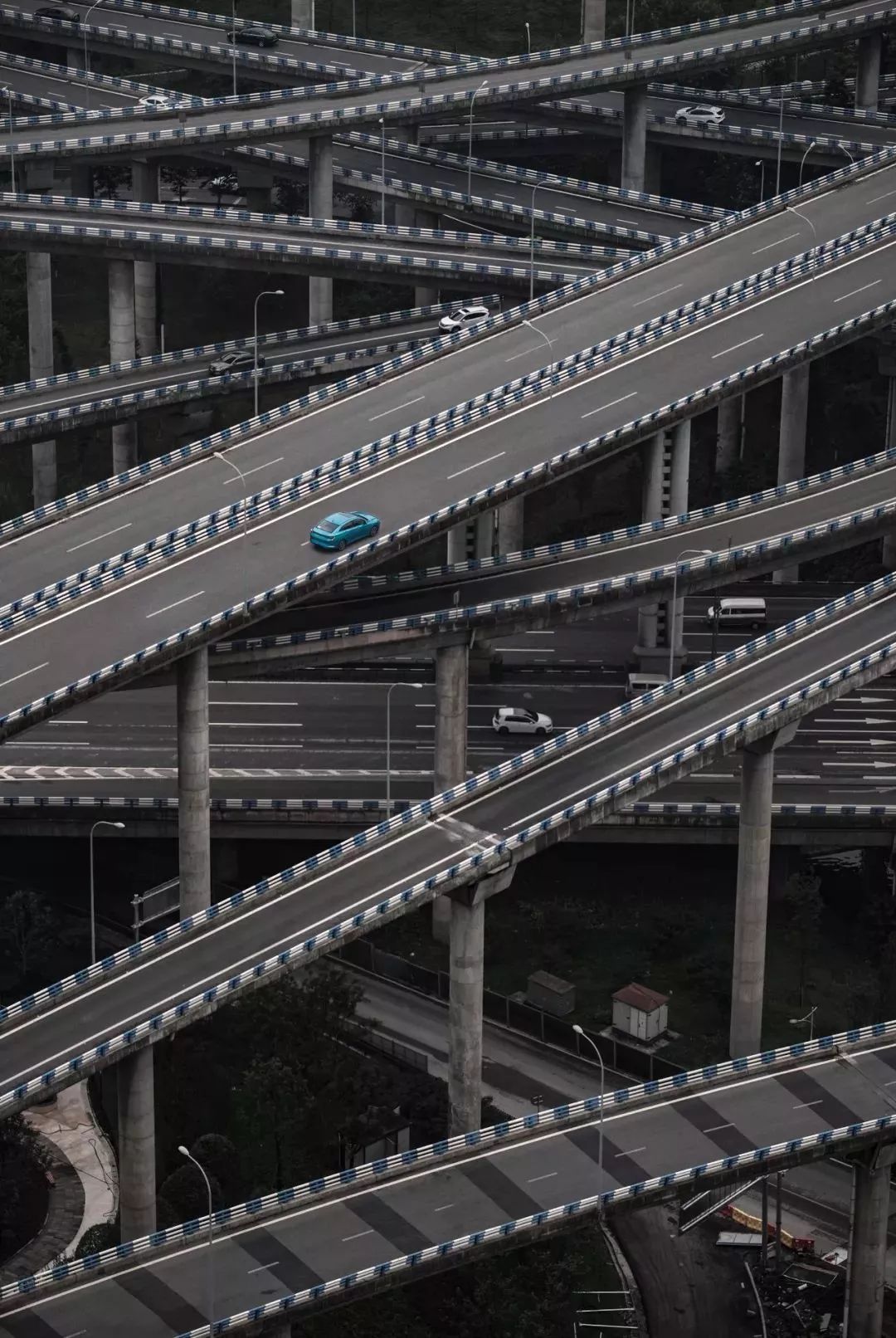 立交桥和高架桥哪个好用,交子立交桥