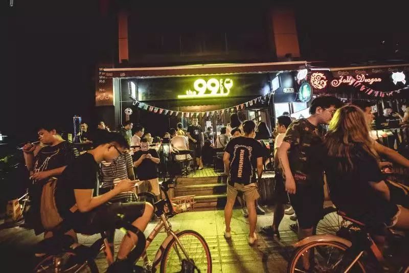 【居行】酒吧/轰趴/密室,陆家嘴隐藏的宝藏“后街”,约吗?