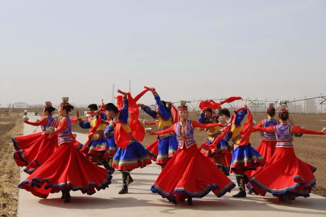 壮丽七十年奋斗新时代微视频,壮丽70年奋斗新时代朗读