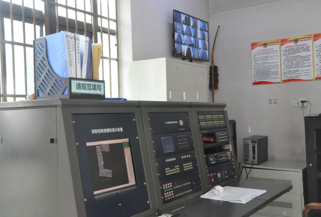 智能监控360旋转高清无死角,监控全覆盖无死角不间断