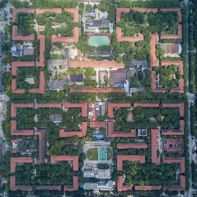 红绿蓝颜色寓意,红绿蓝的色相