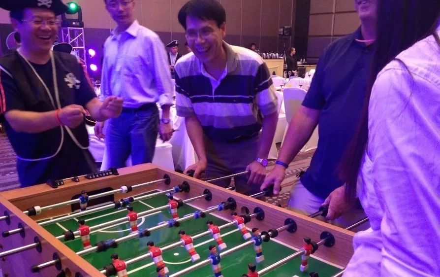 五龙潭泼水节全景图,济南五龙潭第八届泼水节