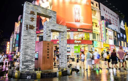 广州珠江夜游哪个最好玩,广州坐船夜游珠江真实视频