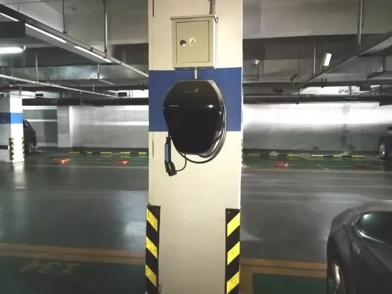 充电桩违规安装举报电话,充电桩安装问题法律建议